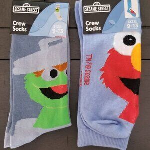 Sesame Street Oscar the Grouch/Elmo 2-Pair Adult Novelty Crew Socks